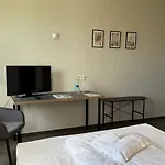 Hotel Kastanienbaum *