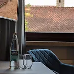 Kastanienbaum Hotel *